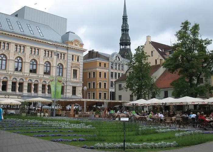 Cheap And Chic Apartment Riga