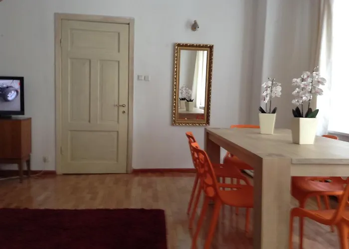 Cheap And Chic Apartment