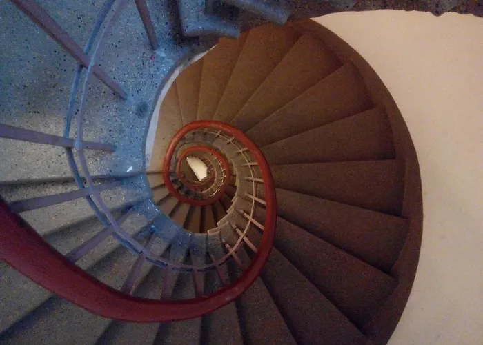 Apartment Cheap And Chic