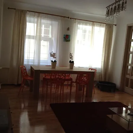 Apartment Cheap And Chic Riga